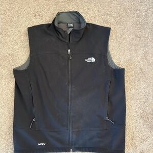 The North Face Men's Black Softshell Vest